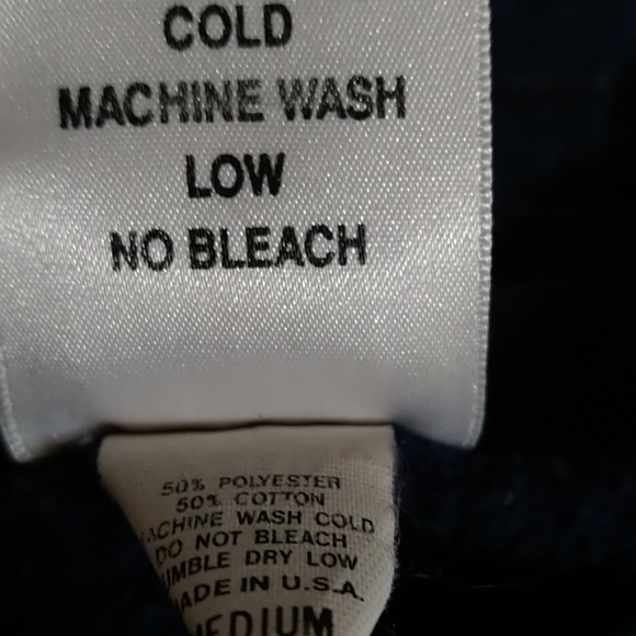 Guess Sweatshirt - Picture 3 of 3